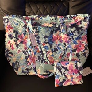 🩵🩷 Vera Tote and Wallet 🩵🩷